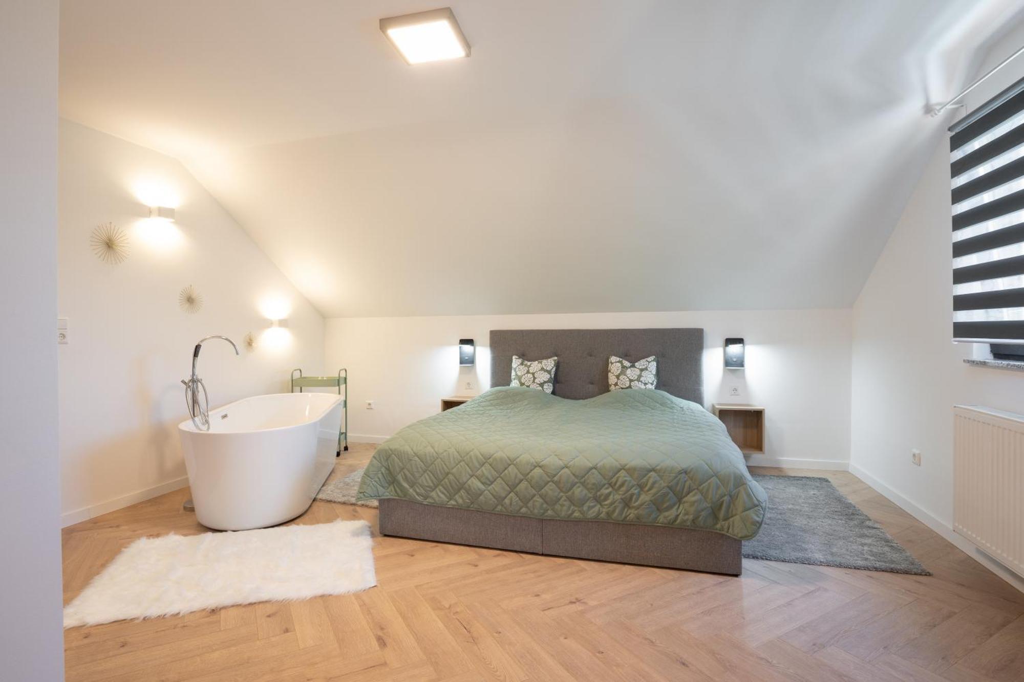 Lux Loft Spa Раковица Экстерьер фото