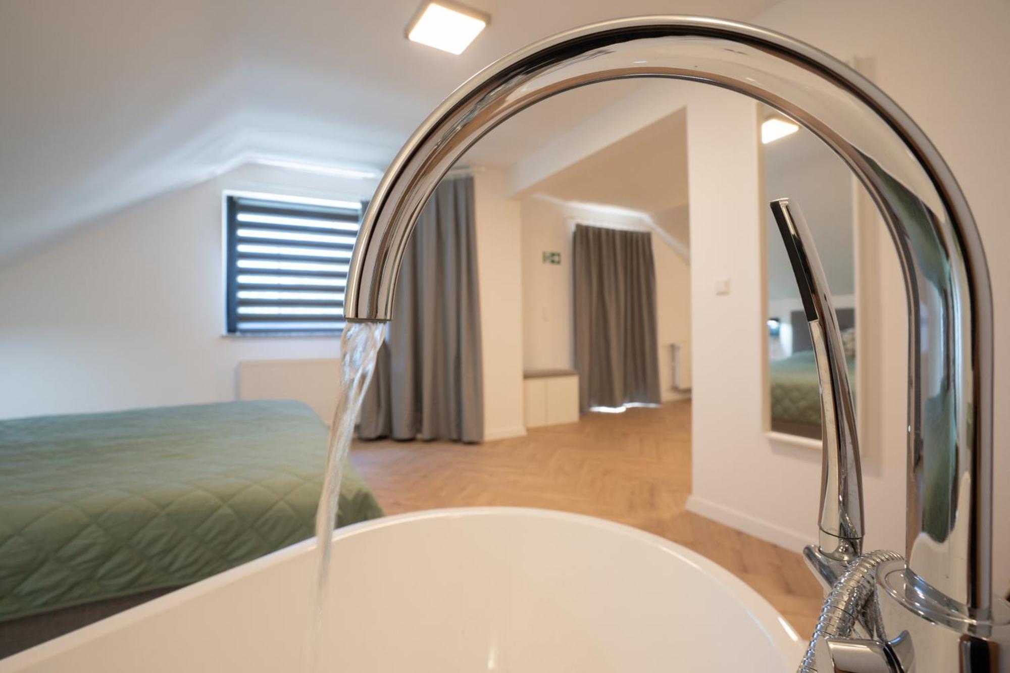 Lux Loft Spa Раковица Экстерьер фото