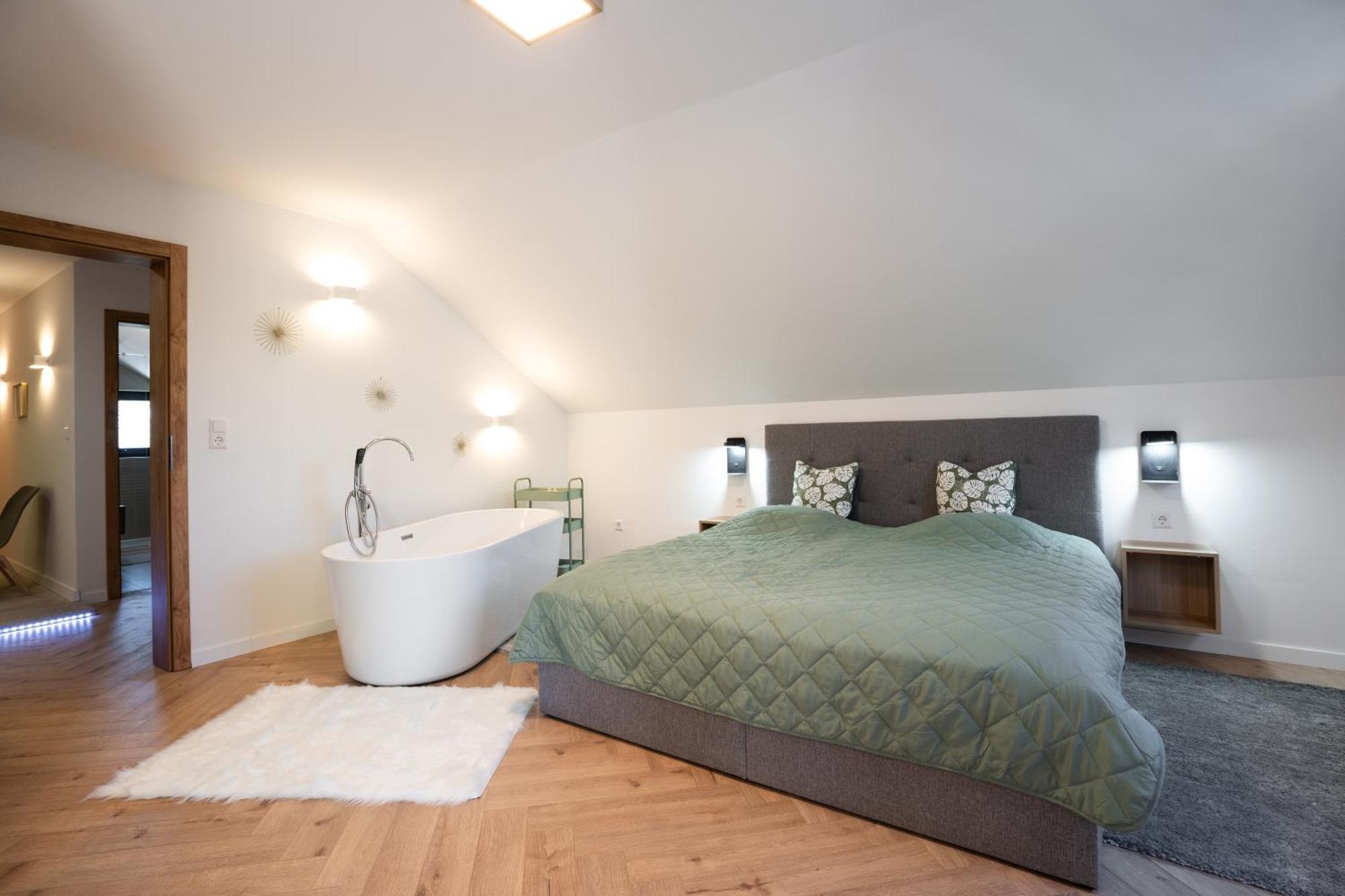 Lux Loft Spa Раковица Экстерьер фото